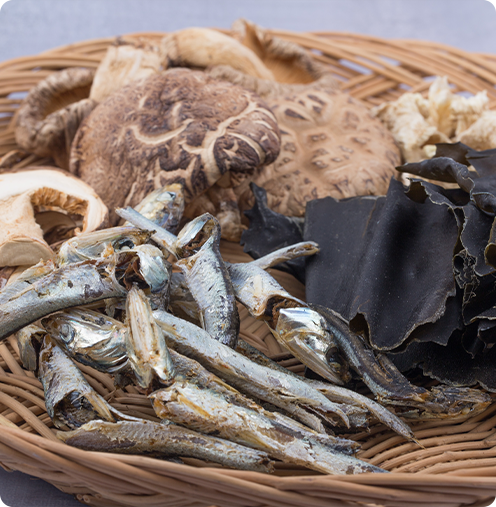 신선한 육수용 재철 재료